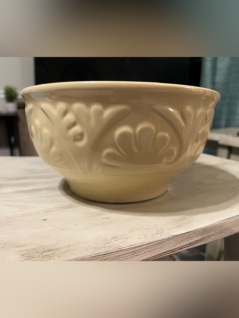 Embossed Cream Stoneware Mixing Bowl 9” Farmhouse Cottage Kitchen Decor